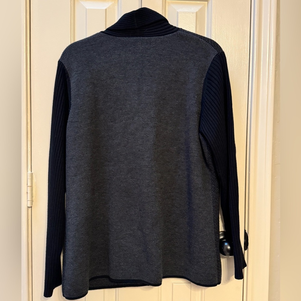 Coldwater Creek 1X (18) V-Neck Wool Blend Cardigan, Gray and Black - Picture 4 of 6